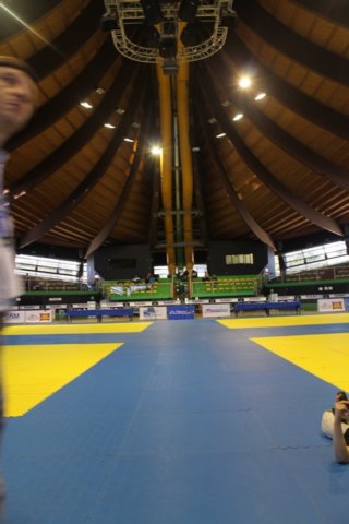 roma6201250.jpg